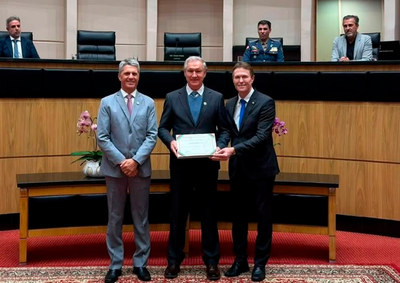 Albertino Mafra, com mais de 42 anos de servi&ccedil;o na corpora&ccedil;&atilde;o, foi reconhecido em sess&atilde;o especial da Assembleia Legislativa.