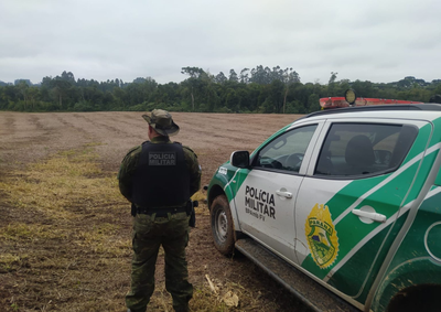 Pol&iacute;cia Ambiental identificou irregularidades em &aacute;reas pr&oacute;ximas aos rios Potinga e Claro e embargou os locais.