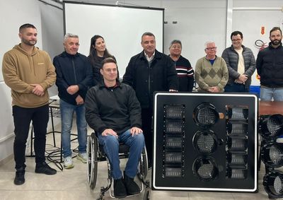 Equipamentos ser&atilde;o instalados em dois pontos da cidade e contar&atilde;o com sistema que permite ao pedestre solicitar a travessia.