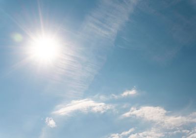 Regi&atilde;o deve registrar temperaturas elevadas at&eacute; ter&ccedil;a-feira; frente fria aumenta o risco de temporais a partir da noite e mant&eacute;m o tempo inst&aacute;vel na quarta