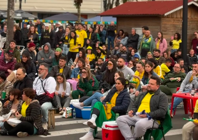 Mesmo com a derrota da Sele&ccedil;&atilde;o Brasileira, evento reuniu m&uacute;sica, feira, atividades para fam&iacute;lias e transmiss&atilde;o da partida em tel&atilde;o.