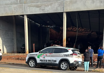 Estrutura de concreto cedeu durante obra; um oper&aacute;rio foi resgatado com ferimentos e outro segue desaparecido.