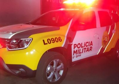 Segundo o relato, o grupo tentou agredi-lo fisicamente e levou sua bicicleta e uma mochila