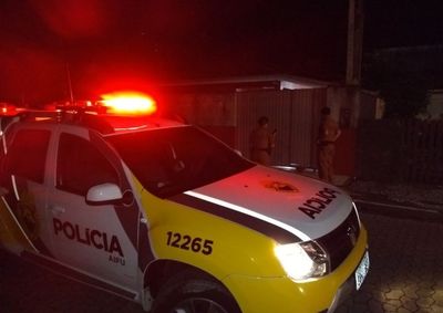 No local o autor da perturba&ccedil;&atilde;o negou-se a acatar as orienta&ccedil;&otilde;es da equipe e ainda passou promover ofensas verbais contra os policiais