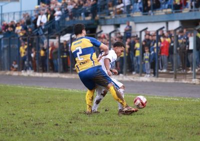 Miranda marca de cabe&ccedil;a, e Pantera do Vale chega aos nove pontos e lidera o grupo.