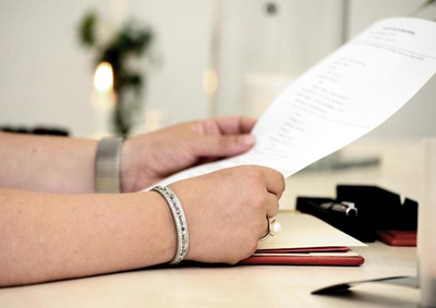 Registro teria sido feito pelo ent&atilde;o marido sem o conhecimento dela, segundo relato apresentado &agrave; Justi&ccedil;a.