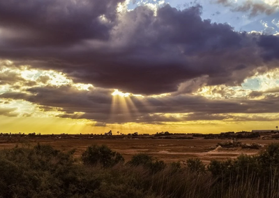 Temperaturas podem chegar aos 30&deg;C antes da chegada de instabilidades e de uma frente fria no fim de semana.