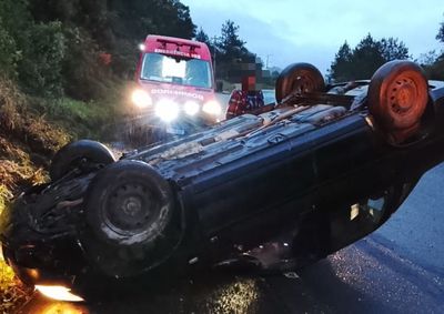 Acidente aconteceu na manh&atilde; desta ter&ccedil;a-feira (1&ordm;), no distrito de S&atilde;o Miguel da Serra. Pol&iacute;cia Militar Rodovi&aacute;ria foi acionada.