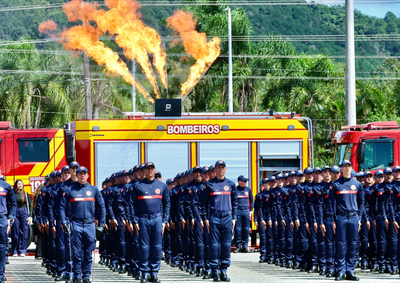 Solenidade homenageou a hist&oacute;ria da corpora&ccedil;&atilde;o e marca a forma&ccedil;&atilde;o de novos profissionais para refor&ccedil;ar o atendimento em Santa Catarina.