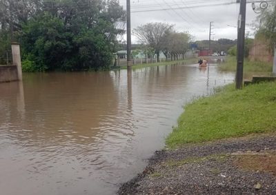 Ao todo, 400 pessoas est&atilde;o acolhidas nos abrigos p&uacute;blicos do munic&iacute;pio, segundo dados atualizados &agrave;s 17h