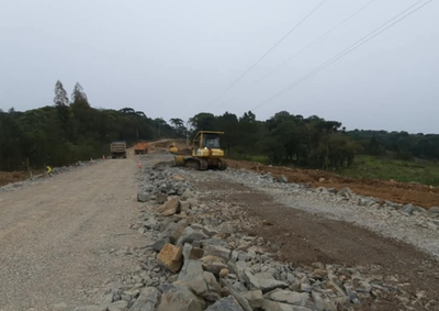 Interdi&ccedil;&atilde;o na SC-462 ocorre entre Matos Costa e a BR-153, das 14h &agrave;s 16h, para detona&ccedil;&otilde;es e limpeza da pista.