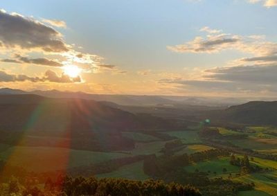 Trilha do Sol prop&otilde;e percurso pela natureza com sa&iacute;da da Igreja Luterana de S&atilde;o Martinho e op&ccedil;&atilde;o de caf&eacute; da manh&atilde;.