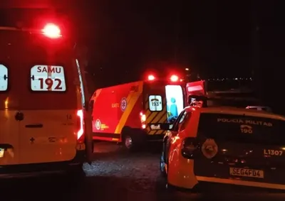 Segundo testemunha, mulher teria atacado o namorado com uma faca; homem reagiu com um peda&ccedil;o de madeira e fugiu do local