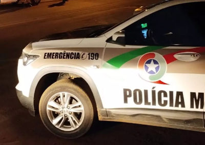 Segundo a PM, suspeito afirma ter atirado para impedir uma poss&iacute;vel agress&atilde;o contra uma mulher.