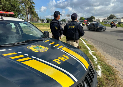 Opera&ccedil;&atilde;o busca reduzir comportamentos de risco, como excesso de velocidade, ultrapassagens proibidas e uso do celular.