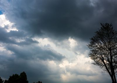 Planalto Norte pode ter temporais nesta quarta e quinta antes da queda nas temperaturas prevista para sexta-feira.