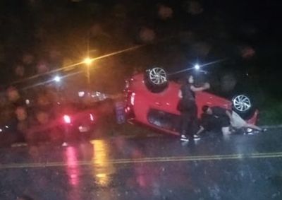 O ve&iacute;culo envolvido era um VW Up, de cor vermelha, conduzido por um homem de 27 anos
