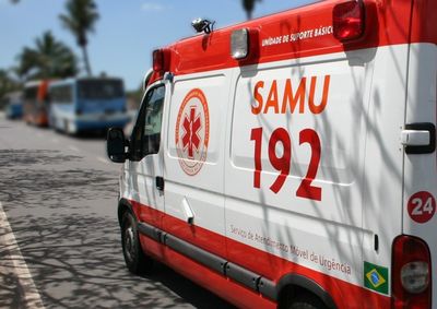 A queda teria ocorrido, a princ&iacute;pio, de uma escada