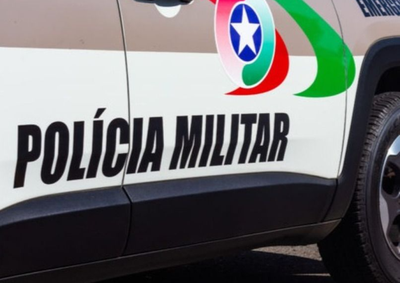 Adolescente foi localizada na casa do namorado, que estava proibido judicialmente de se aproximar dela; os dois foram levados &agrave; delegacia com os pais.