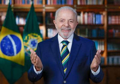Petista recebe 51,75% dos votos v&aacute;lidos, contra 48,25% do candidato do PL, em elei&ccedil;&atilde;o matematicamente definida com 99,76% das se&ccedil;&otilde;es totalizadas.
