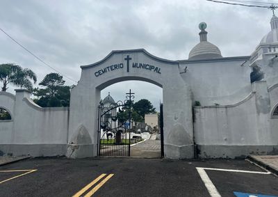 Munic&iacute;pio orienta a popula&ccedil;&atilde;o sobre os procedimentos para a limpeza dos cemit&eacute;rios antes da visita&ccedil;&atilde;o no dia 2 de novembro.