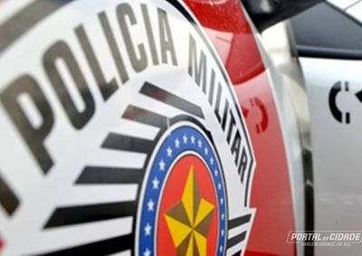 Suspeito foi localizado pela PM durante atendimento a uma ocorr&ecirc;ncia de tentativa de furto na madrugada deste s&aacute;bado (4);  
