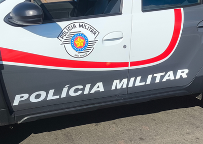 Mulher relata agress&atilde;o do companheiro &agrave; pol&iacute;cia durante patrulhamento; caso segue sob investiga&ccedil;&atilde;o