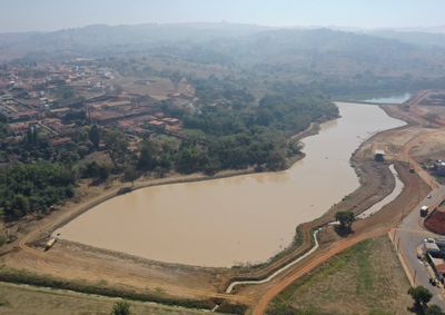 Projeto foi aprovado pela C&acirc;mara Municipal e prev&ecirc; recursos estaduais e contrapartida do munic&iacute;pio para implanta&ccedil;&atilde;o da rede no entorno da represa