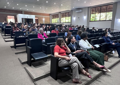 Encontro realizado na quinta-feira reuniu poder p&uacute;blico e sociedade para discutir propostas de pol&iacute;ticas p&uacute;blicas