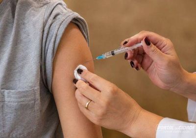 Oferta da vacina meningoc&oacute;cica ACWY segue at&eacute; quinta-feira (29) enquanto houver estoque; doses do lote t&ecirc;m validade at&eacute; 30 de outubro