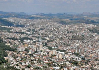 Lei prev&ecirc; cadastro, notifica&ccedil;&otilde;es e medidas graduais; crit&eacute;rios e procedimentos dever&atilde;o ser definidos em regulamenta&ccedil;&atilde;o