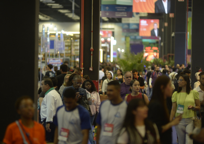 Caravanas gratuitas saindo de 17 munic&iacute;pios da regi&atilde;o levar&atilde;o cerca de 600 participantes ao evento na capital entre 19 e 22 de outubro.