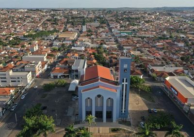 Reparti&ccedil;&otilde;es p&uacute;blicas n&atilde;o ter&atilde;o expediente no dia seguinte &agrave;s elei&ccedil;&otilde;es; servi&ccedil;os essenciais de sa&uacute;de, seguran&ccedil;a e limpeza urbana mant&ecirc;m funcionamento