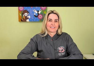 Cachorro vomitando amarelo: Dra. Kelly Rega&ccedil;oni explica o que pode ser