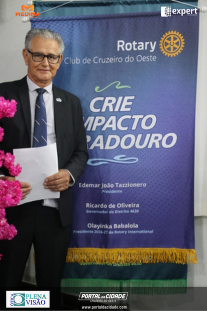 Cerim&ocirc;nia de posse do novo presidente do Rotary Club