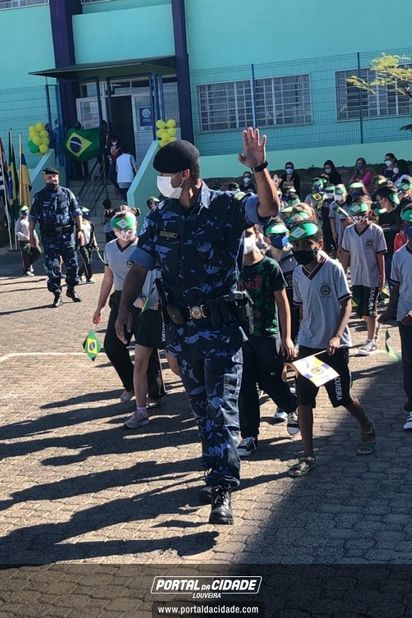 7 de Setembro na rede Municipal de Ensino em Louveira