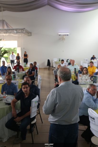 Reuni&atilde;o com os associados SICOOB Louveira