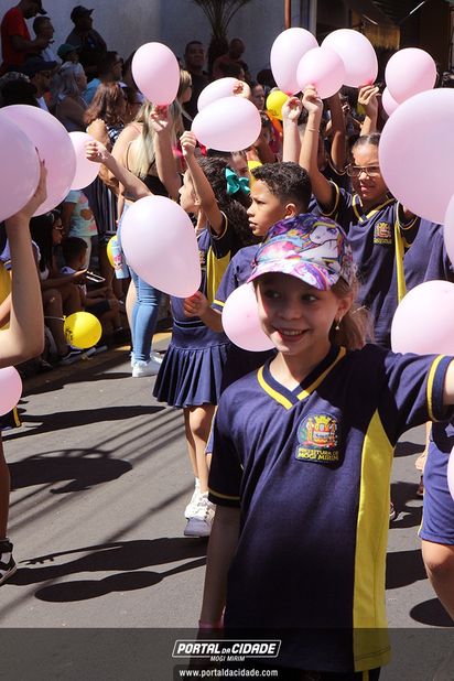 Desfile C&iacute;vico-Militar dos 249 Anos do Anivers&aacute;rio da Cidade