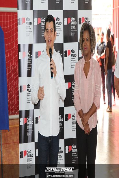 Inaugura&ccedil;&atilde;o da revitaliza&ccedil;&atilde;o do gin&aacute;sio da Vila Dias