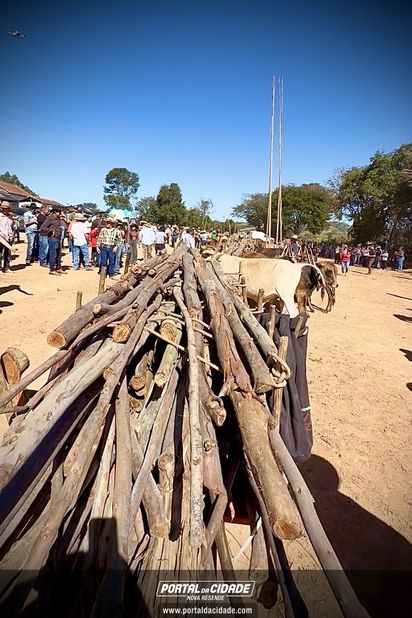 Festa de S&atilde;o Jo&atilde;o Batista - Puxada da Lenha