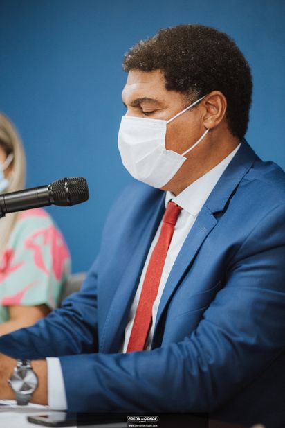 OAB Sumar&eacute; realiza a 1&ordf; entrega do ano das carteiras aos novos Advogados