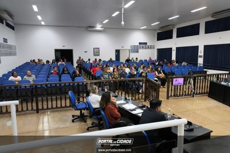  MO&Ccedil;&Otilde;ES DE APLAUSO &ndash; SESS&Atilde;O ORDIN&Aacute;RIA DE 13 DE OUTUBRO DE 2025
