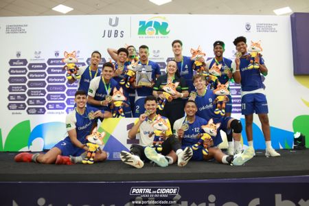 Voleibol masculino de Lucas do Rio Verde conquista t&iacute;tulo em competi&ccedil;&atilde;o nacional