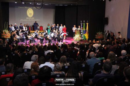 Medalha   Presidente  Jo&atilde;o  Teodoro Xavier