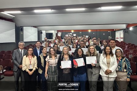 Homenagem ao N&uacute;cleo Regional e 44 diretores de Paranava&iacute;
