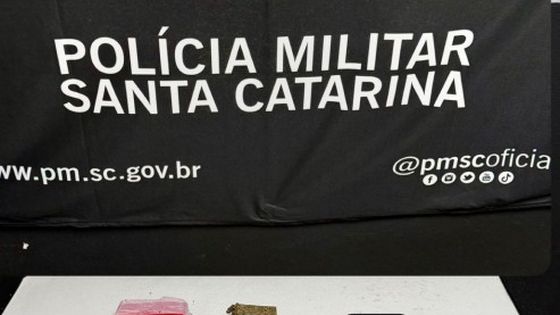 Dois homens são levados à delegacia após abordagem por tráfico em Brusque - Portal da Cidade - Brusque / SC