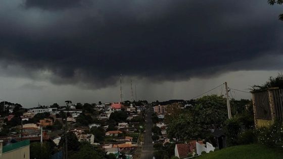Defesa Civil alerta para temporais com vento e granizo em SC
