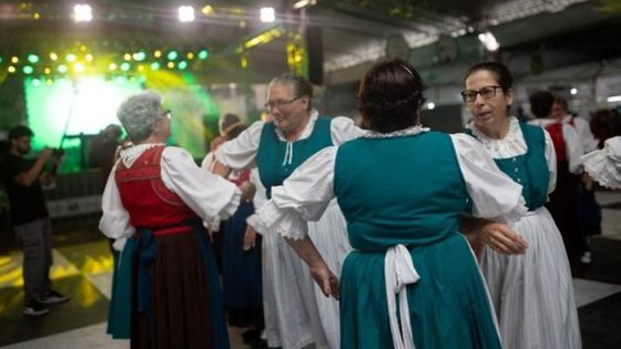 Três Coroas celebra 32 anos do Grupo Drei Kronentanz com