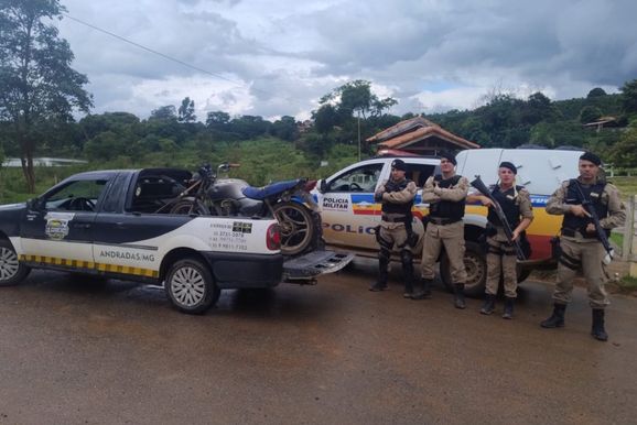 Pol&iacute;cia Militar de Andradas prende foragido e apreende moto adulterada