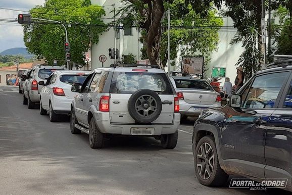 Vencimento da 3&ordf; parcela do IPVA 2026 come&ccedil;a amanh&atilde; em MG; veja o cronograma